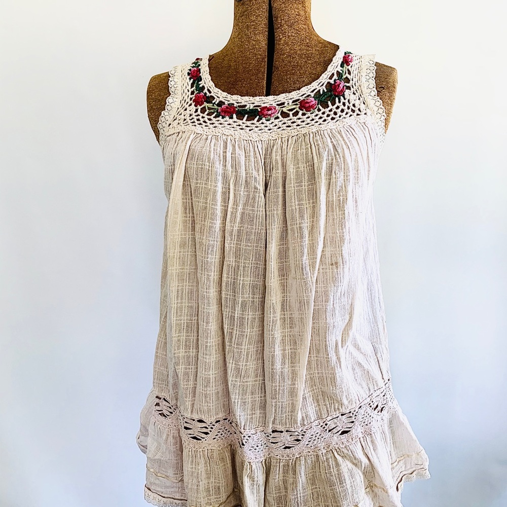 Beach dress - Picture 2 of 5